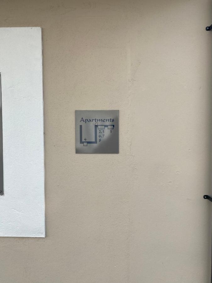 טרורו Apartment No 8 - Stay In Style In The Heart Of The Cathedral City. מראה חיצוני תמונה