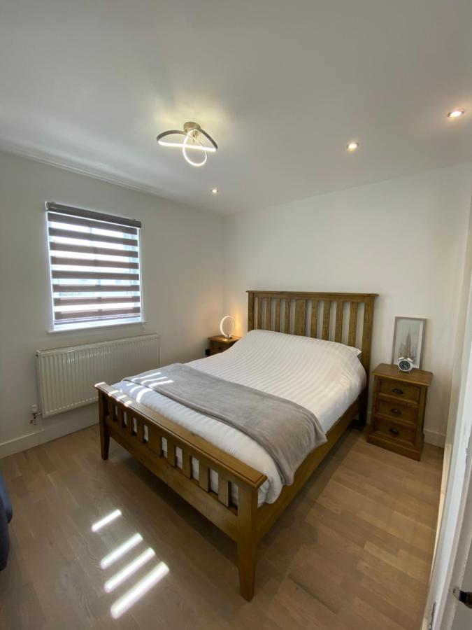 טרורו Apartment No 8 - Stay In Style In The Heart Of The Cathedral City. מראה חיצוני תמונה